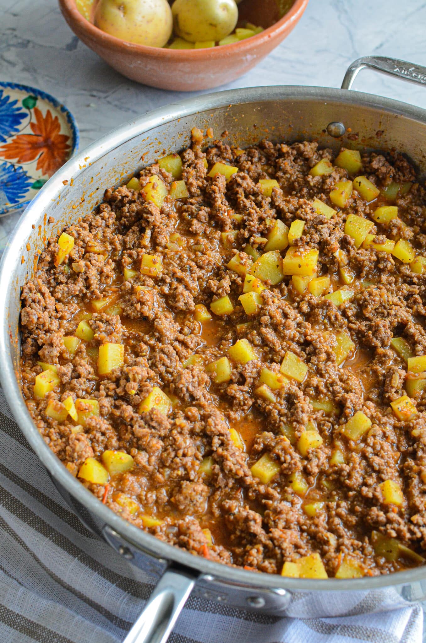 Picadillo con Papas Mexican Ground Beef and Potatoes – Growing Up Sarita